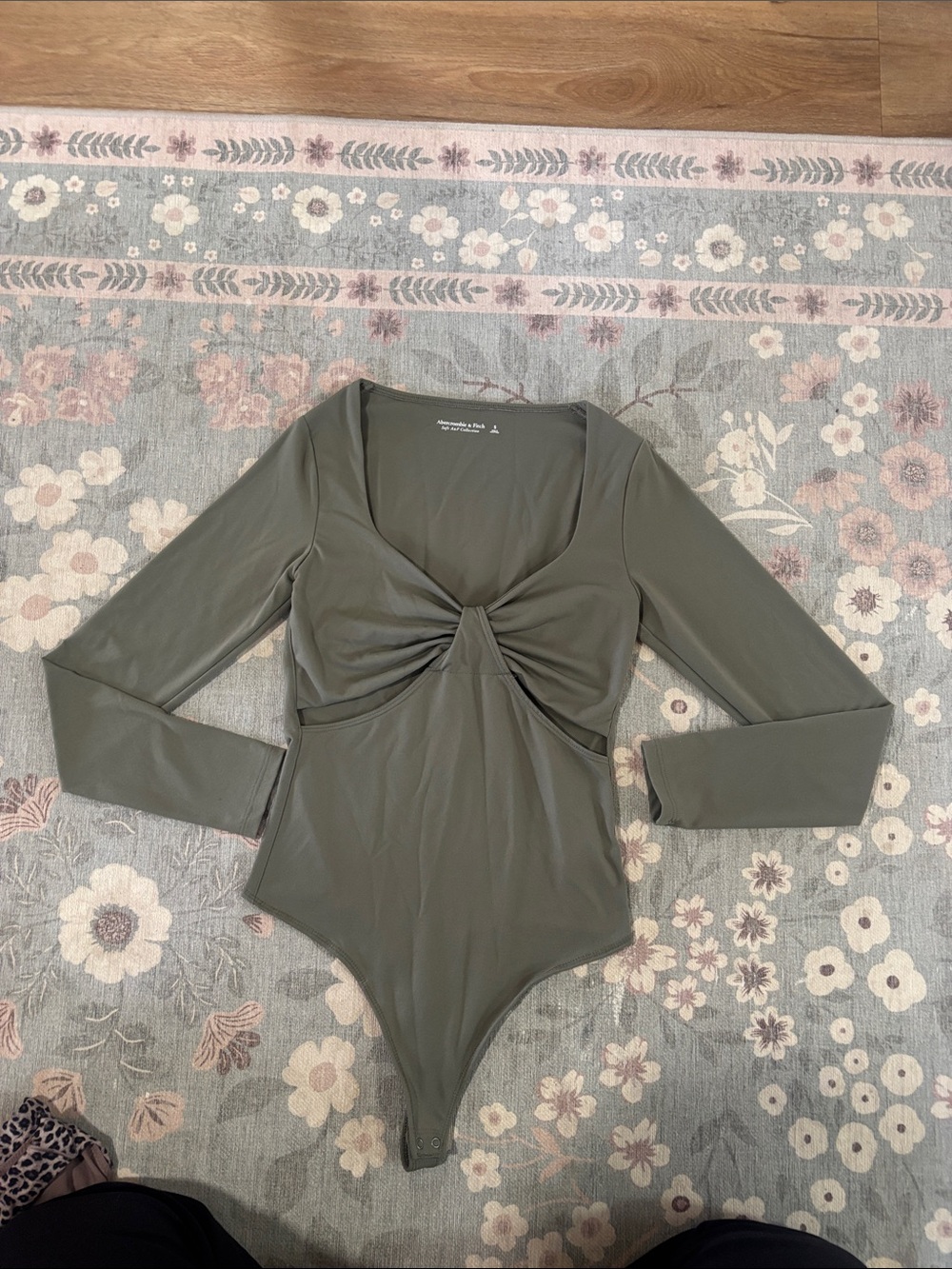 Abercrombie & Fitch Olive Green Twist-Front Long Sleeve Bodysuit